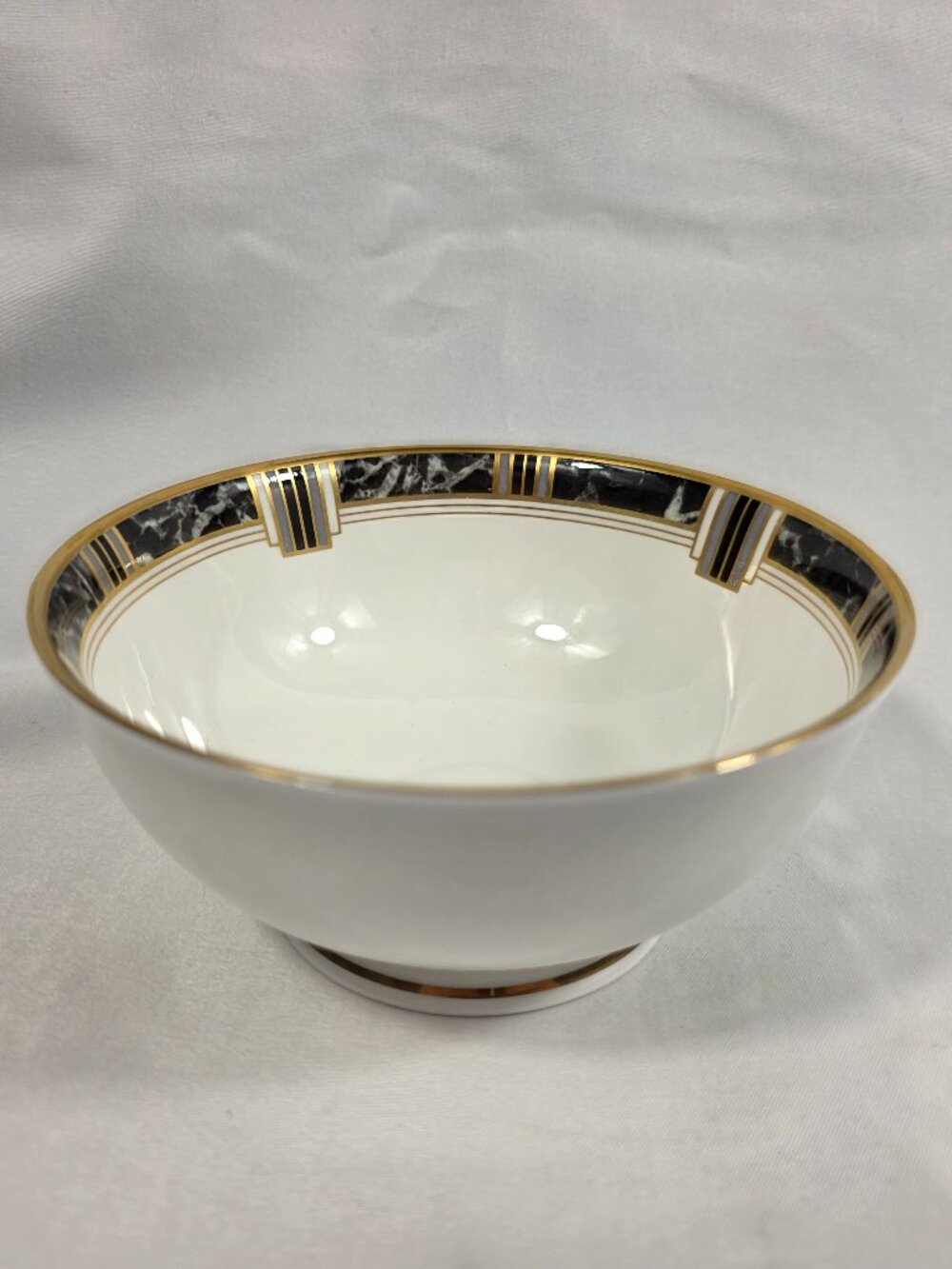 Lenox Classic Modern Fruit Bowl White with Black Marbled Rim Gold Trim